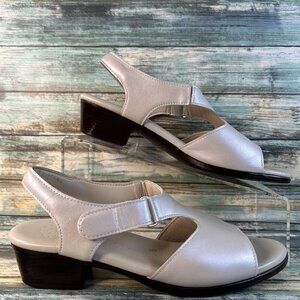 SAS Suntimer Womens Comfort Sandal Size 9 Narrow Metallic Ivory Leather Open Toe